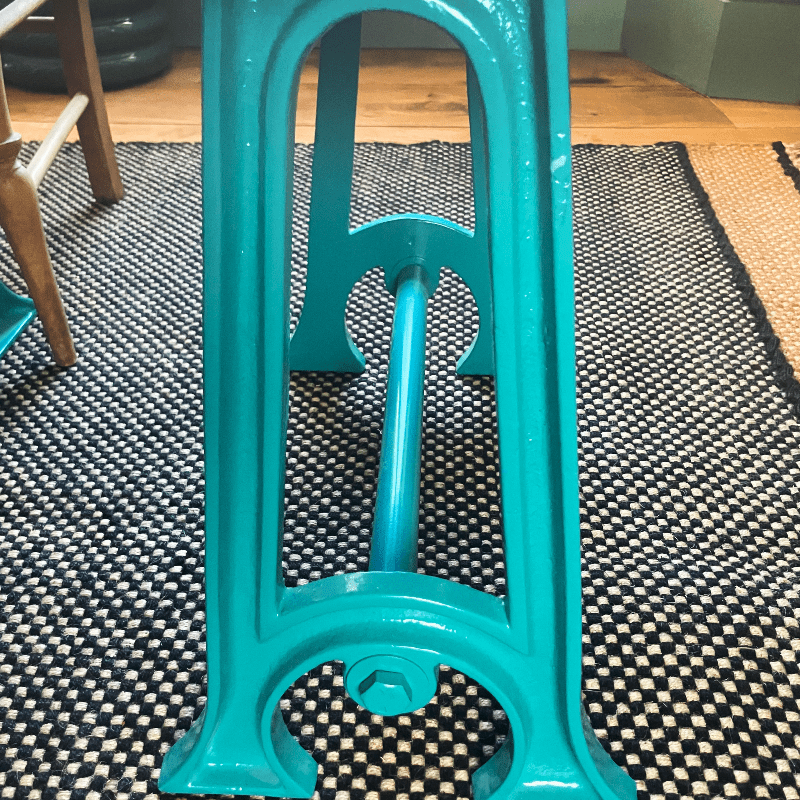 Colpop Seat & Accent table - Twisted Eye
