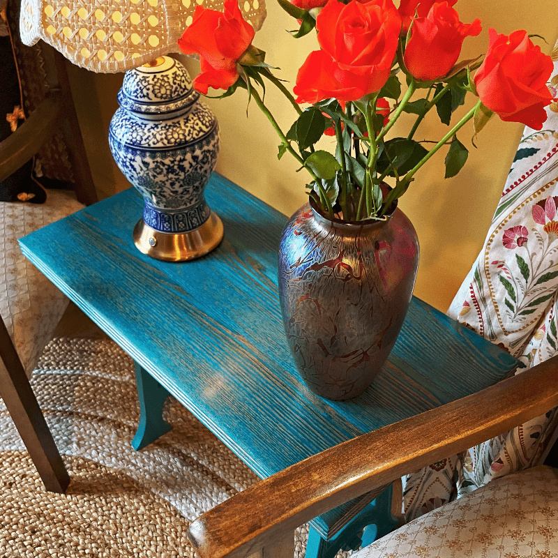 Colpop Seat & Accent table - Twisted Eye