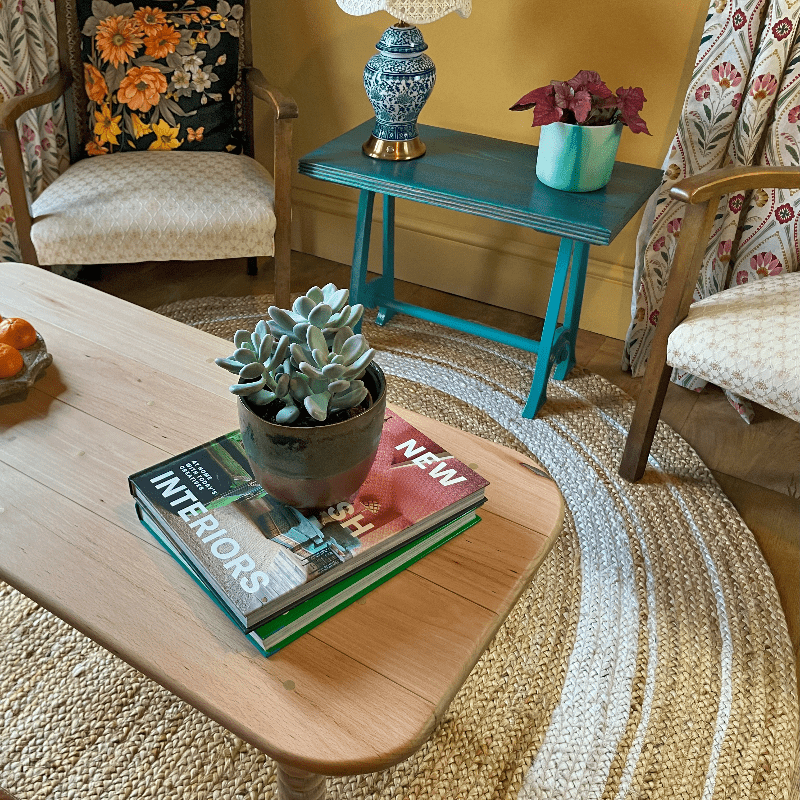 Colpop Seat & Accent table - Twisted Eye