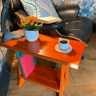 Colpop Side table with Shelf